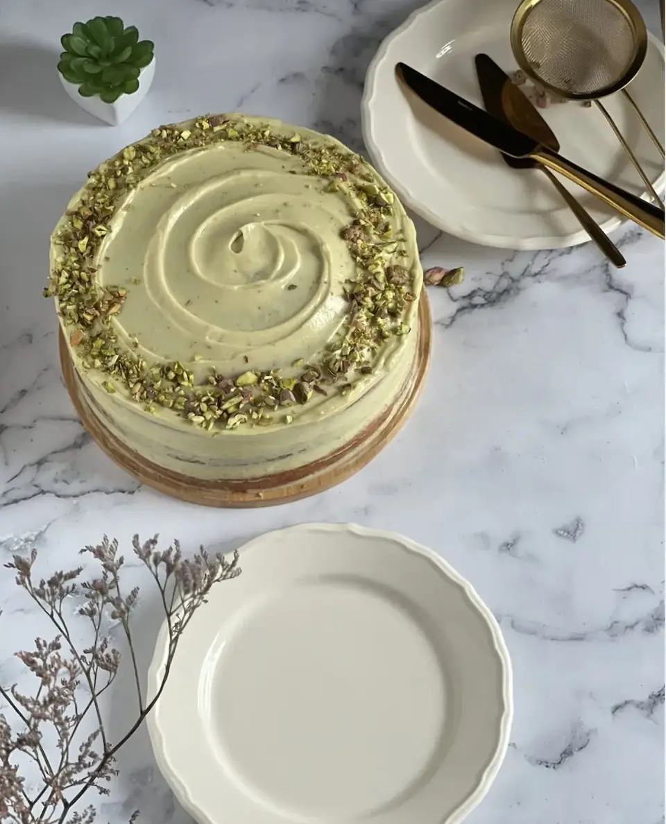 Pistachio Tiramisu Cake